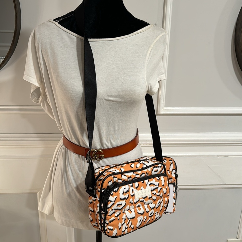 Ted Baker Bag Leopard Detail Nylon Puffer Camera Bag  Cellphone Holder Crossbody - Picture 9 of 17